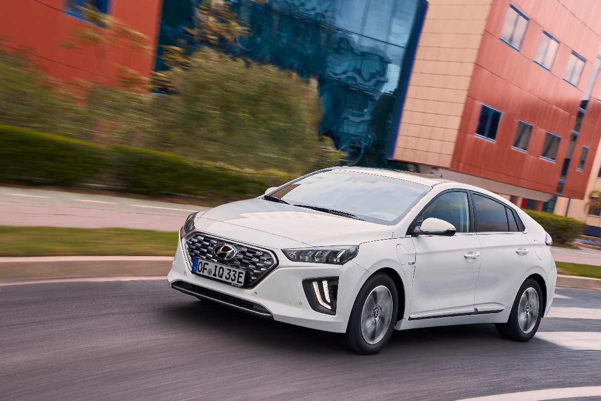 Hyundai  IONIQ Plug-In Hybrid