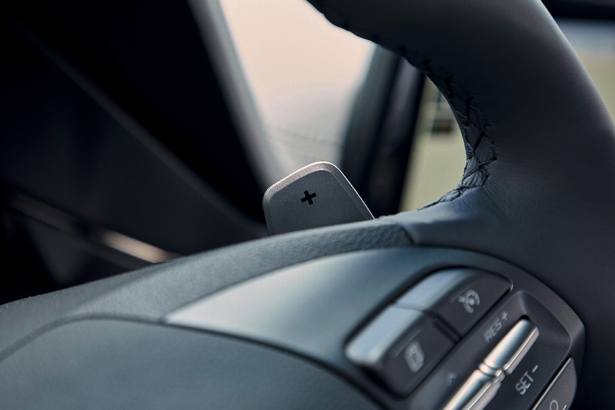 Hyundai  IONIQ Plug-In Hybrid