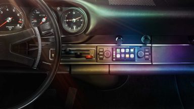 Apple CarPlay e Android Auto adesso anche sulle 911 vintage