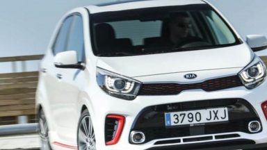 Kia Picanto: tecnologia con Apple CarPlay e Android Auto