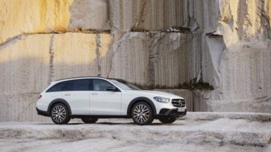 Mercedes Classe E: ecco il restyling ed i motori ibridi