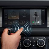 Jaguar Land Rover: ecco il touchscreen contactless