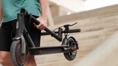 Xiaomi: i nuovi monopattini Mi Electric pro 2, Essential 1S