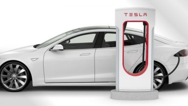 Tesla: addio supercharger gratis, ecco cosa cambia