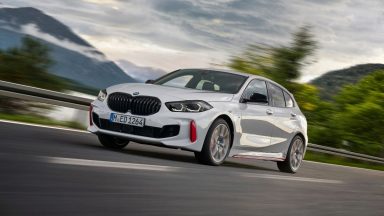 BMW Serie 1: anche a propulsione ibrida con il restyling