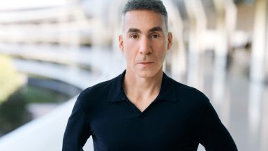 Apple: nuovo progetto hardware, cambiano i vertici