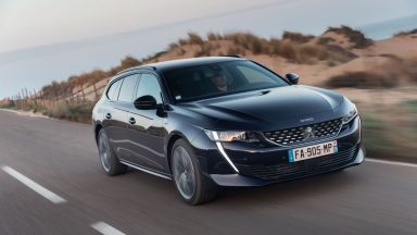 Peugeot 508: nuove indiscrezioni sul prossimo restyling