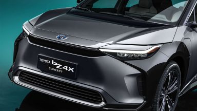 Toyota, maxi-investimento sulle batterie per auto