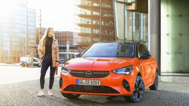 Opel: versione speciale Blitz Edition per Corsa e Crossland