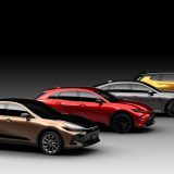 Toyota Crown: la nuova crossover ibrida in quattro varianti