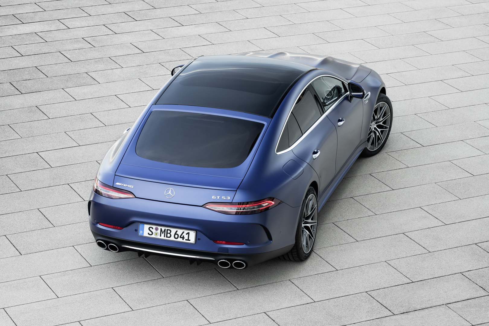 Mercedes-Benz  AMG GT 4 Porte Coupé, foto degli esterni