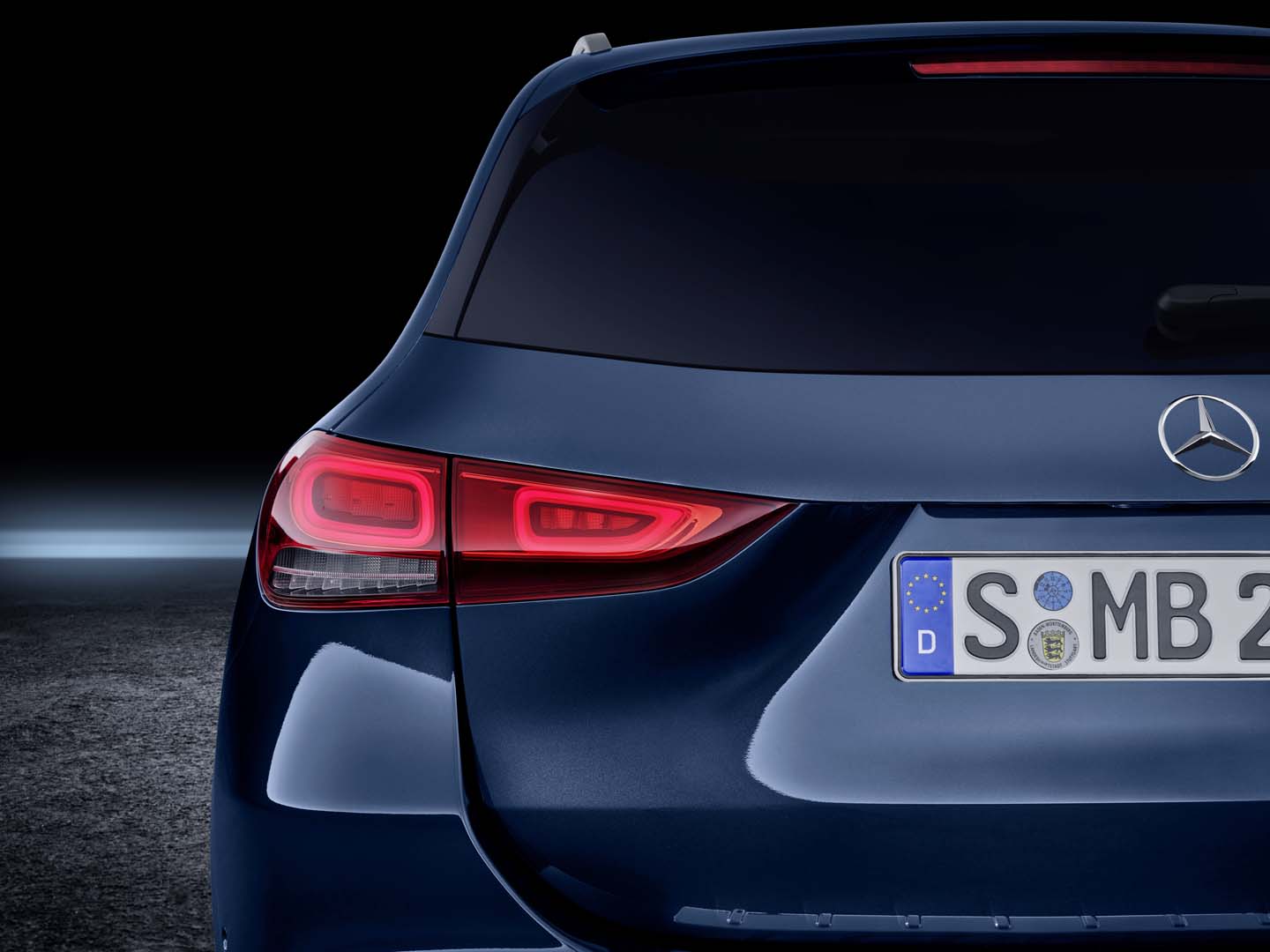 Mercedes-Benz  GLA SUV, foto degli esterni