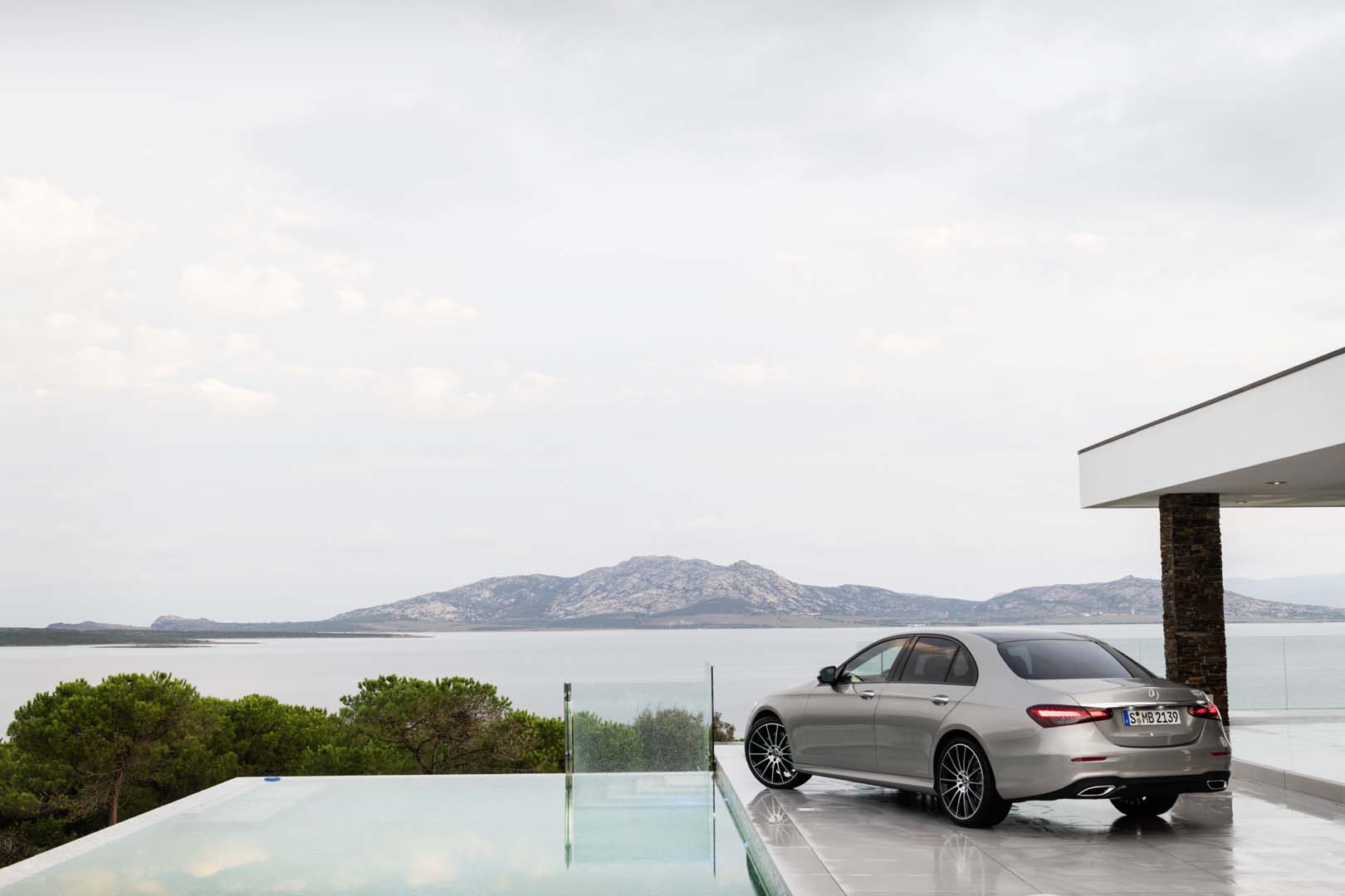 Mercedes-Benz  Classe E Berlina, foto degli esterni