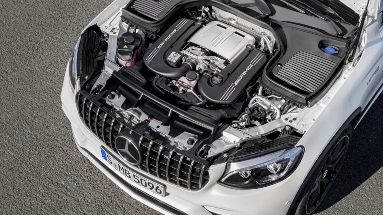 Foto del motore di Mercedes-Benz GLC Coupé GLC Coupé 300 de 4Matic Plug-in Hybrid Executive aut