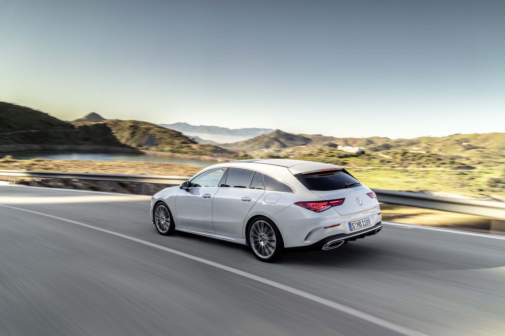 Mercedes-Benz  CLA Shooting Brake, foto degli esterni