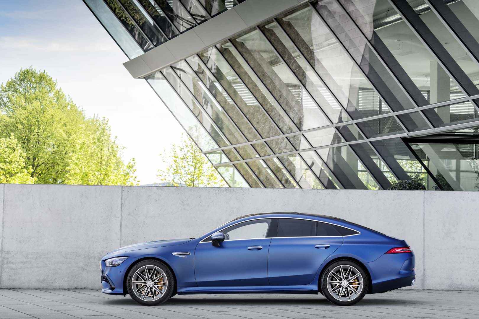 Mercedes-Benz  AMG GT 4 Porte Coupé, foto degli esterni