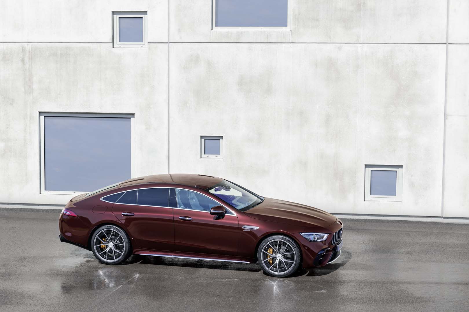 Mercedes-Benz  AMG GT 4 Porte Coupé, foto degli esterni