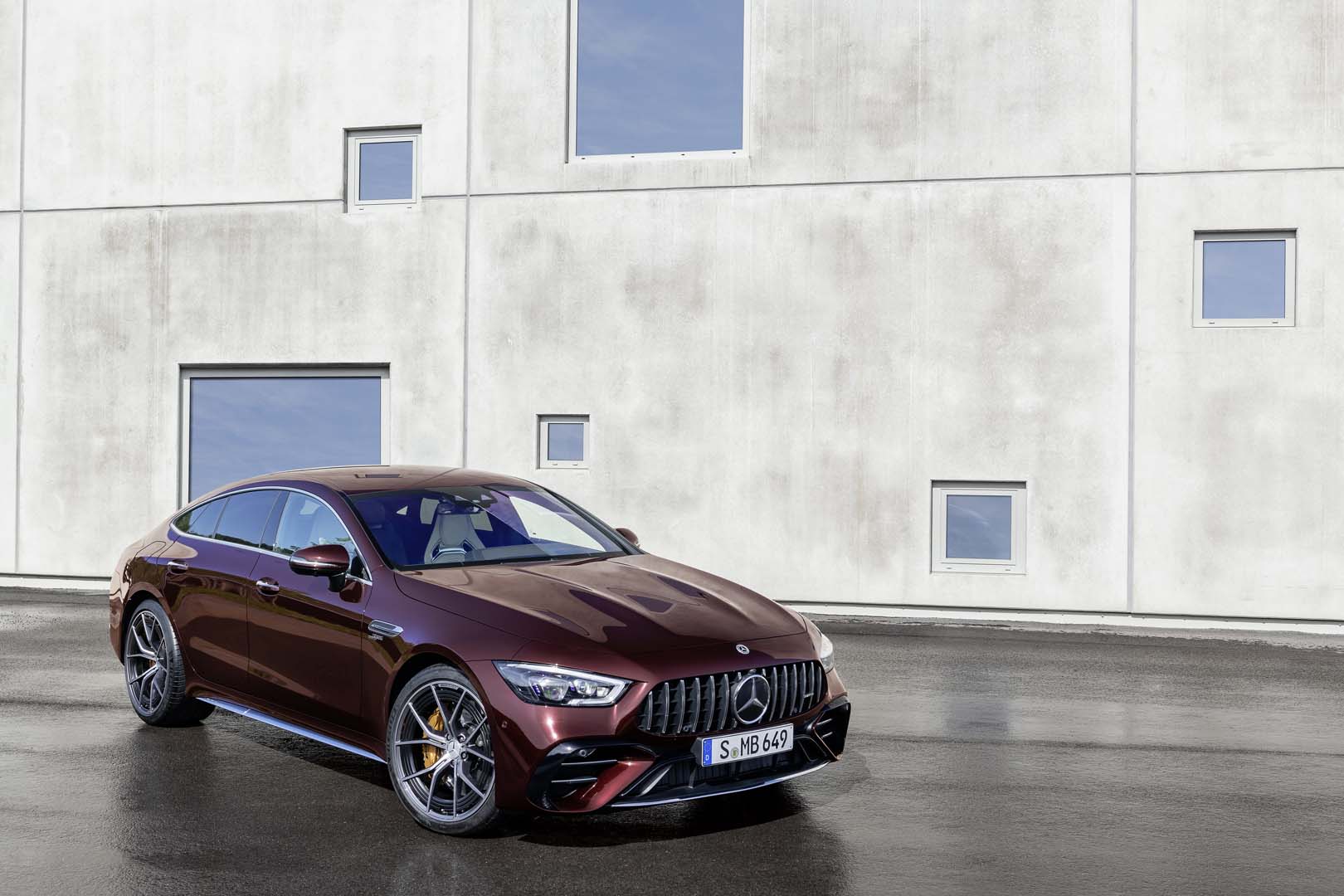 Mercedes-Benz  AMG GT 4 Porte Coupé, foto degli esterni