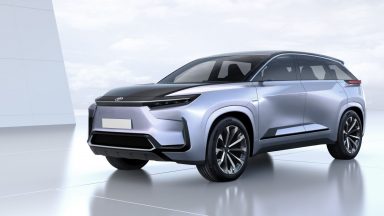 Toyota bZ5X: la futura SUV elettrica di grandi dimensioni