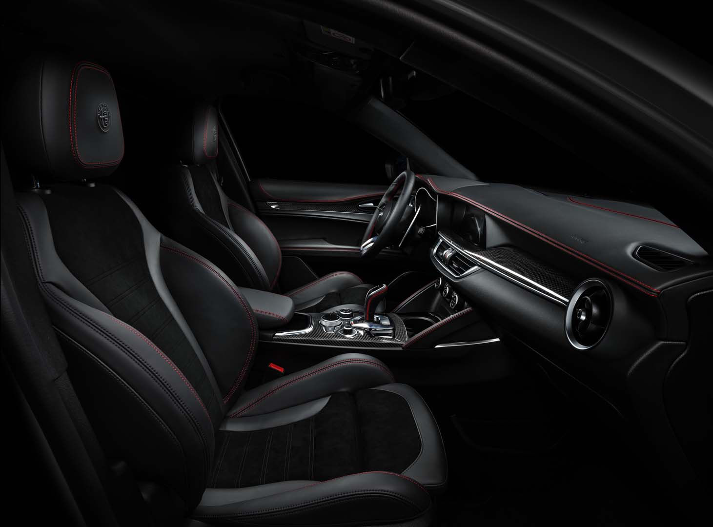 Alfa Romeo  Stelvio 2022, foto degli interni