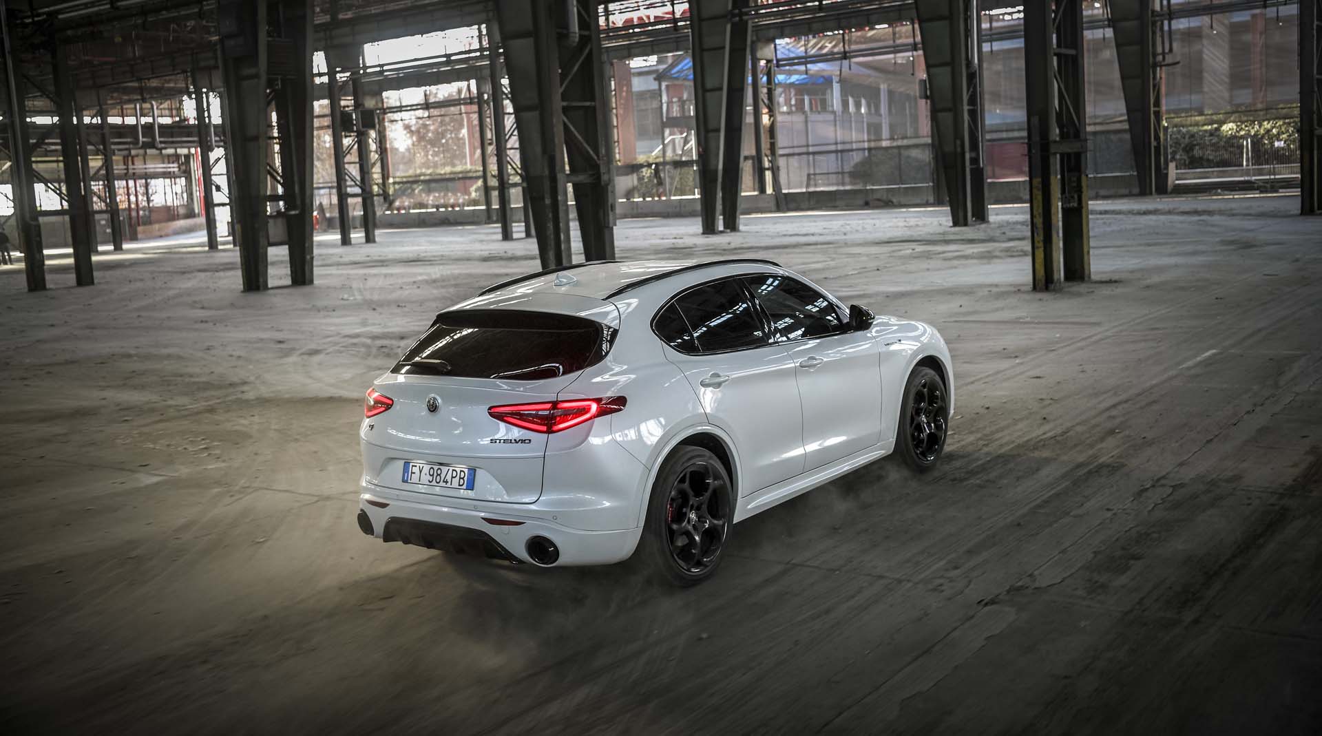 Alfa Romeo  Stelvio 2022, foto degli esterni