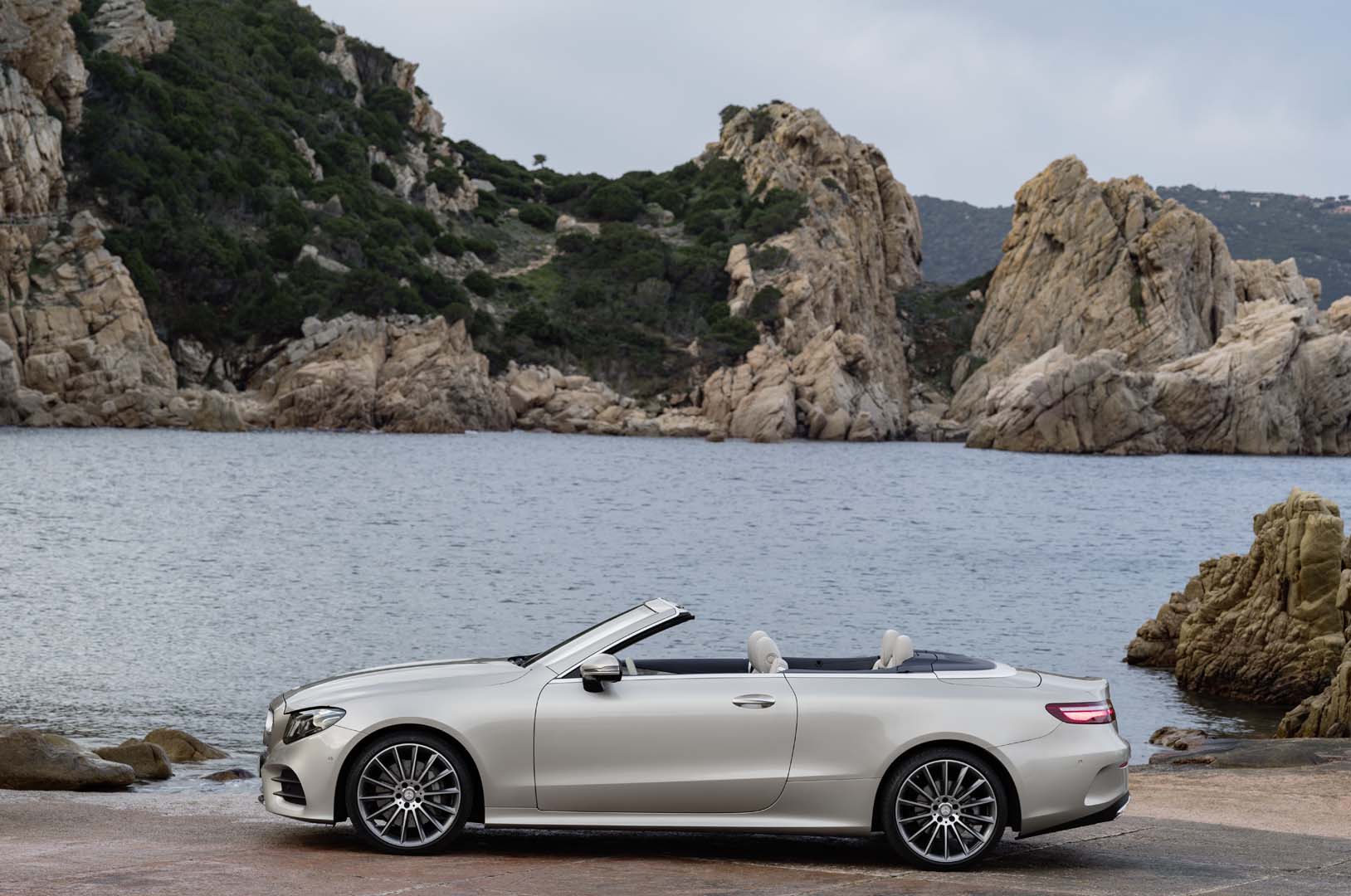 Mercedes-Benz  Mercedes-Benz Classe E Cabrio, foto degli esterni