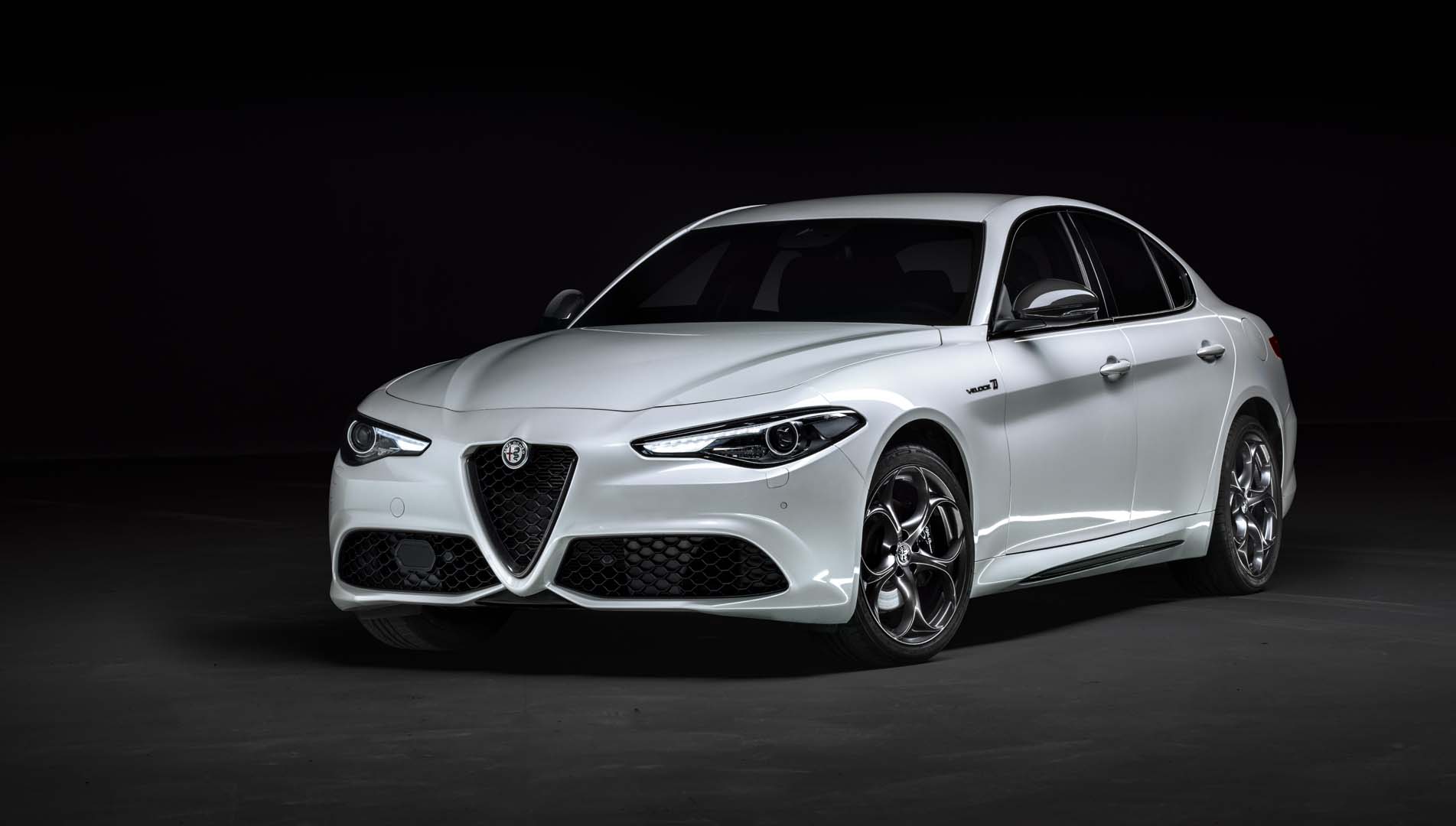 Alfa Romeo  Giulia 2022, foto degli esterni