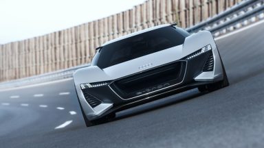 Audi R8 e-tron: il futuro della supercar è solo elettrico