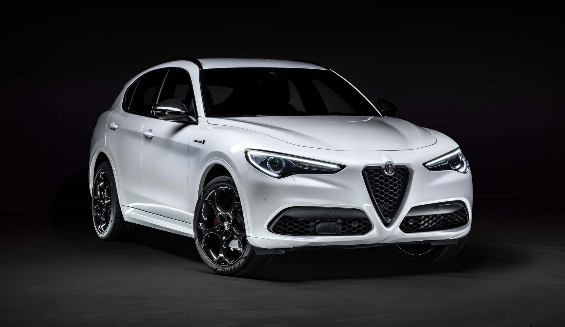 Alfa Romeo  Stelvio 2022, foto degli esterni
