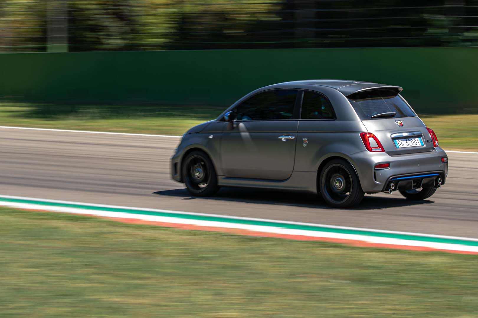 Abarth  595 2022, foto degli esterni