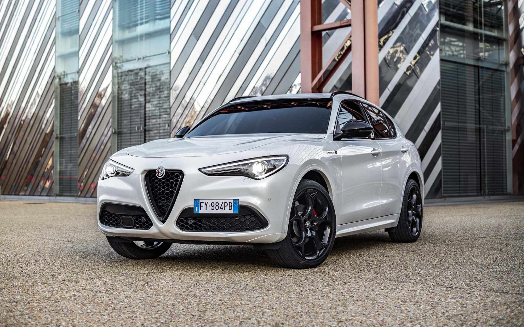Alfa Romeo  Stelvio 2022, foto degli esterni