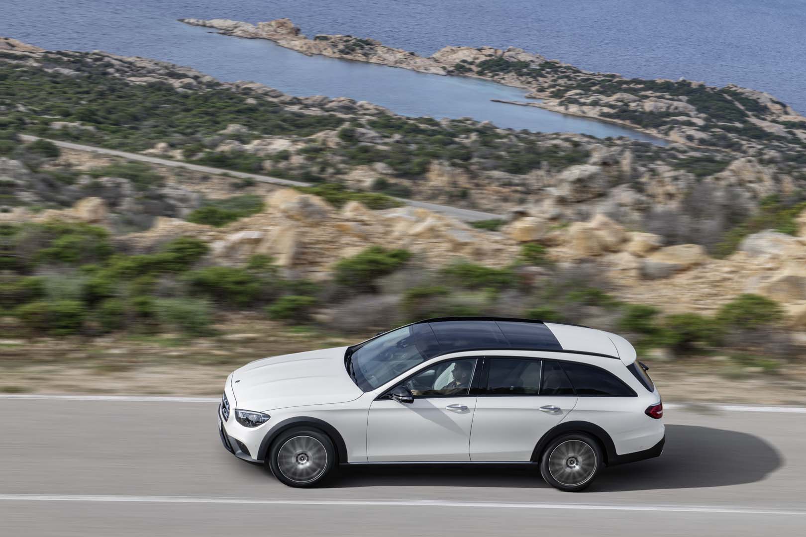 Mercedes-Benz  Classe E Station Wagon, foto degli esterni