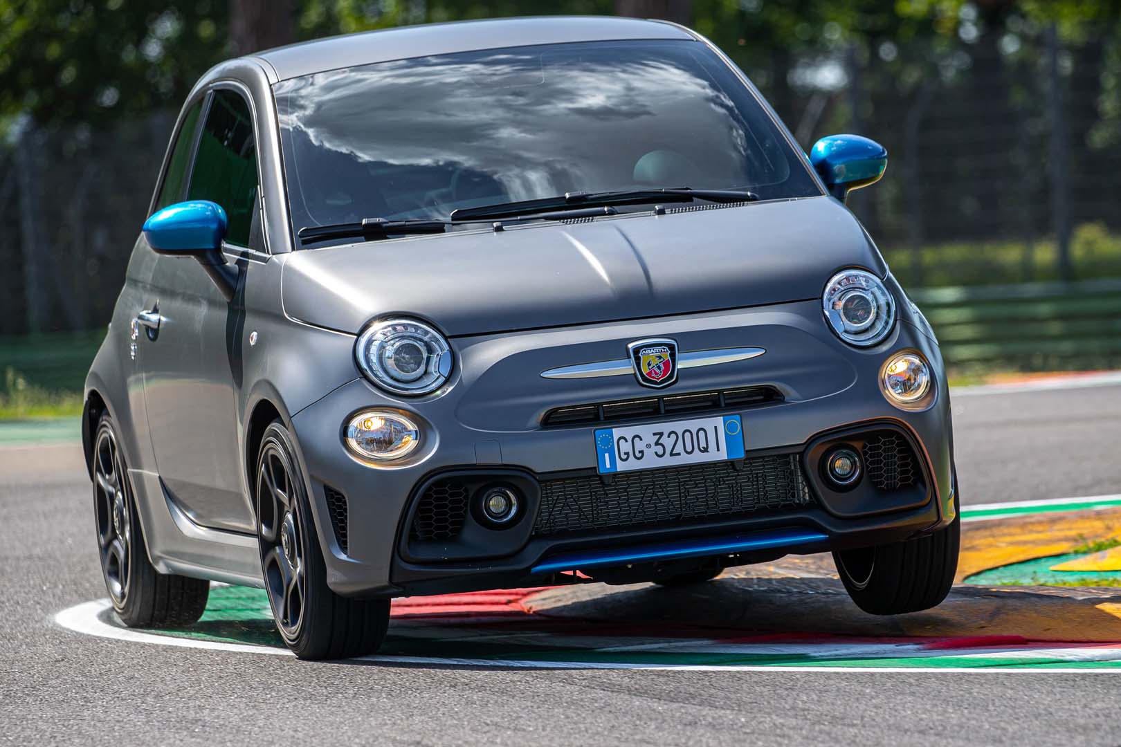 Abarth  595 2022, foto degli esterni
