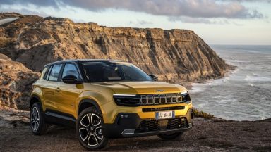 Jeep Avenger: al via la rivoluzione a propulsione elettrica