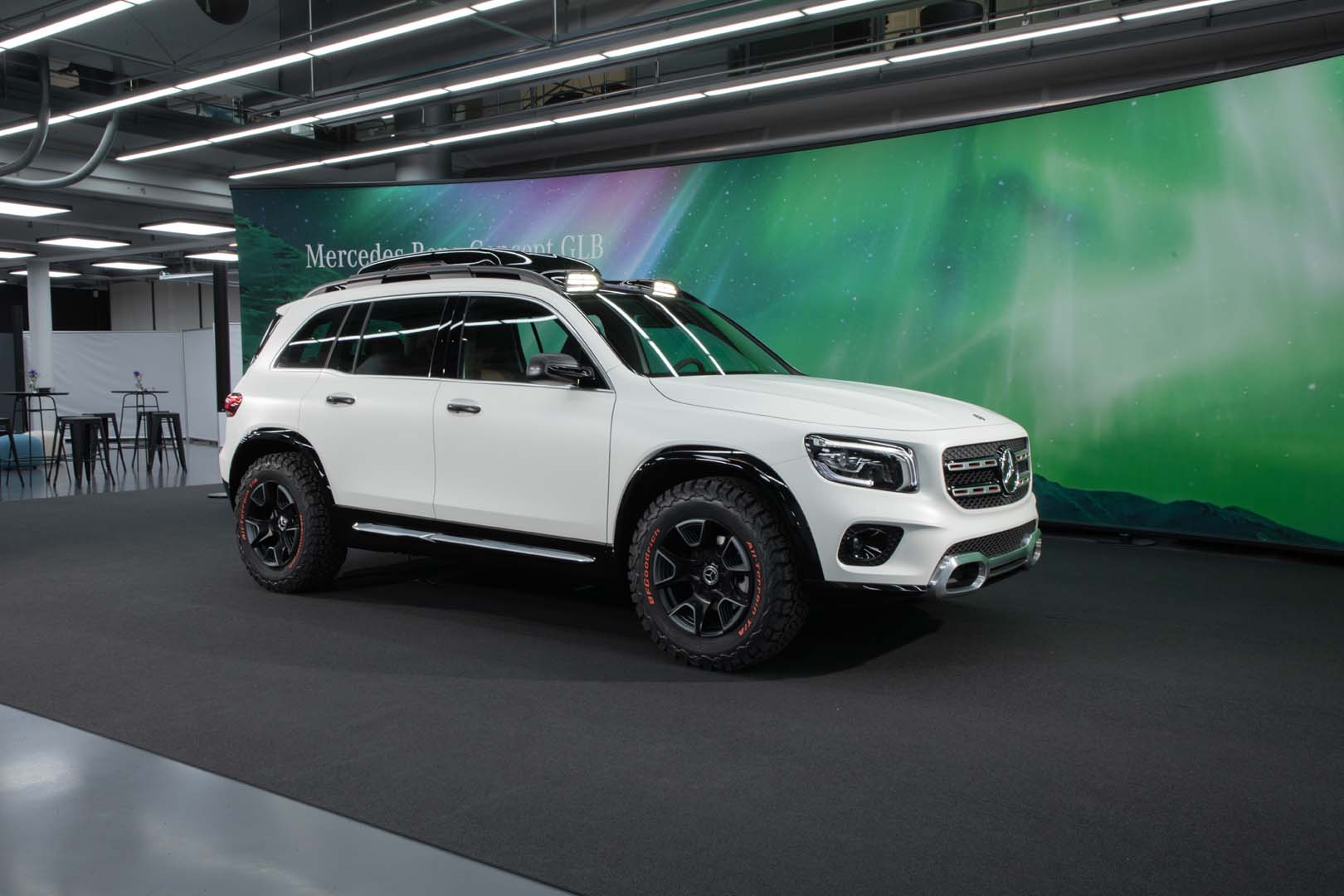 Mercedes-Benz  GLB SUV, foto degli esterni