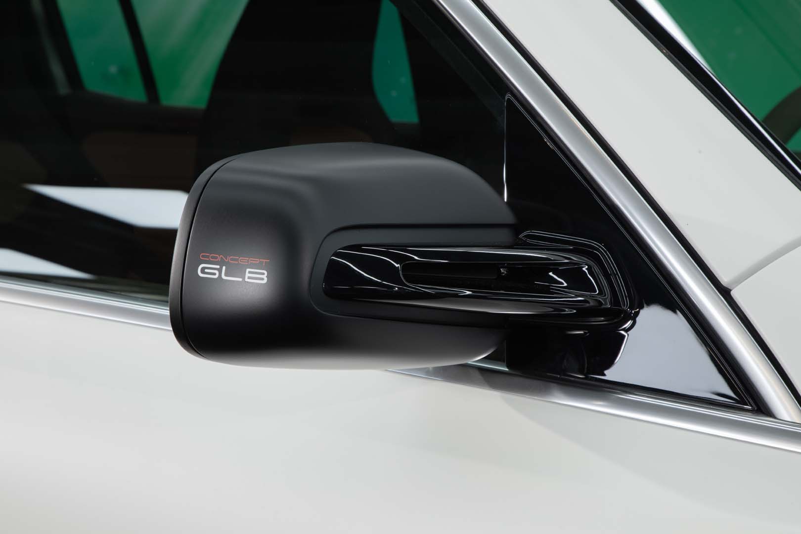 Mercedes-Benz  GLB SUV, foto degli esterni