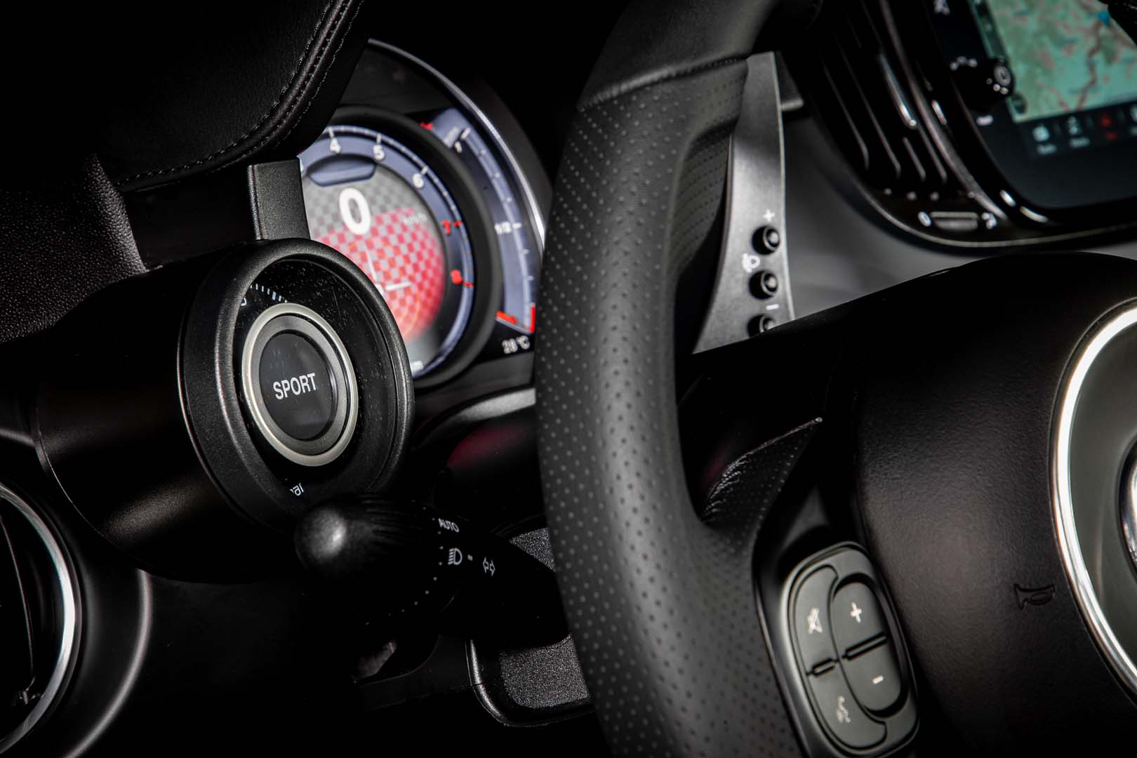 Abarth  595 2022, foto degli interni