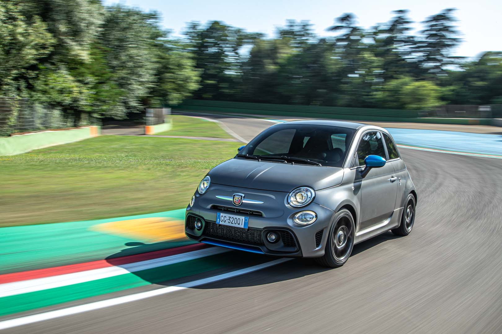 Abarth  595 2022, foto degli esterni
