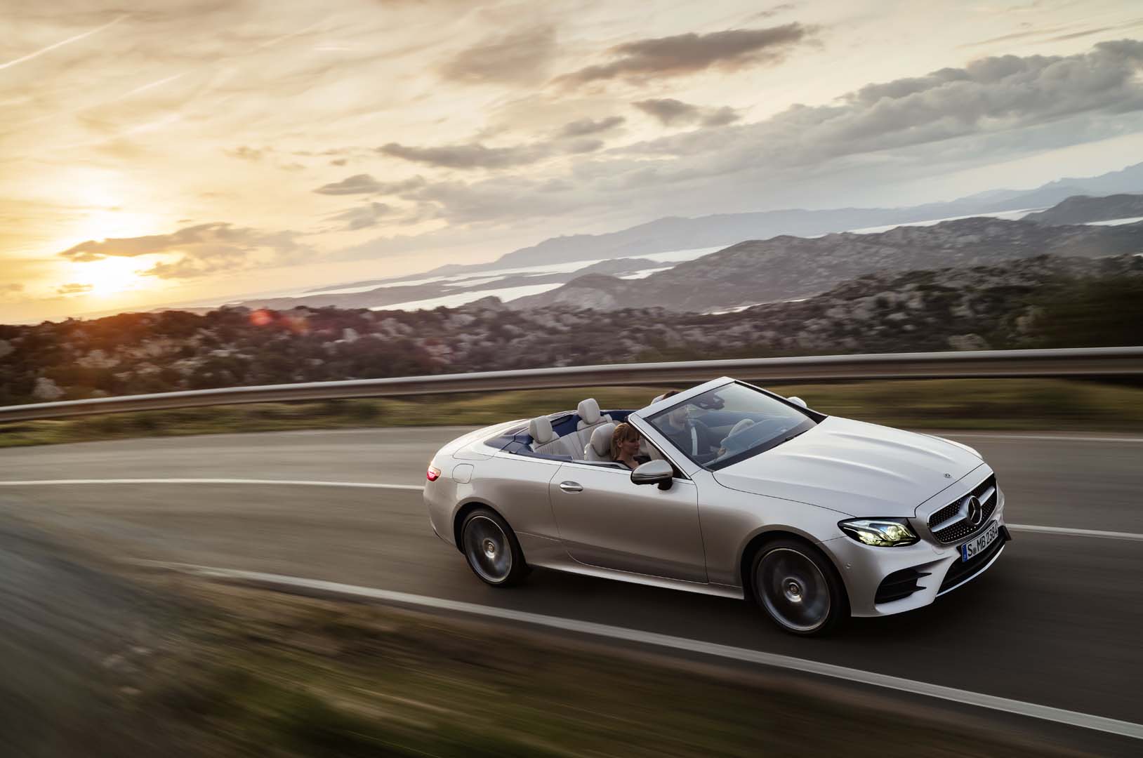 Mercedes-Benz  Mercedes-Benz Classe E Cabrio, foto degli esterni