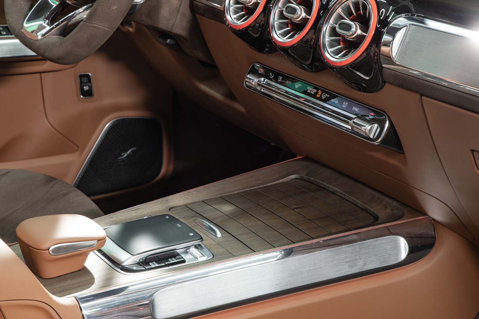 Mercedes-Benz  GLB SUV, foto degli interni