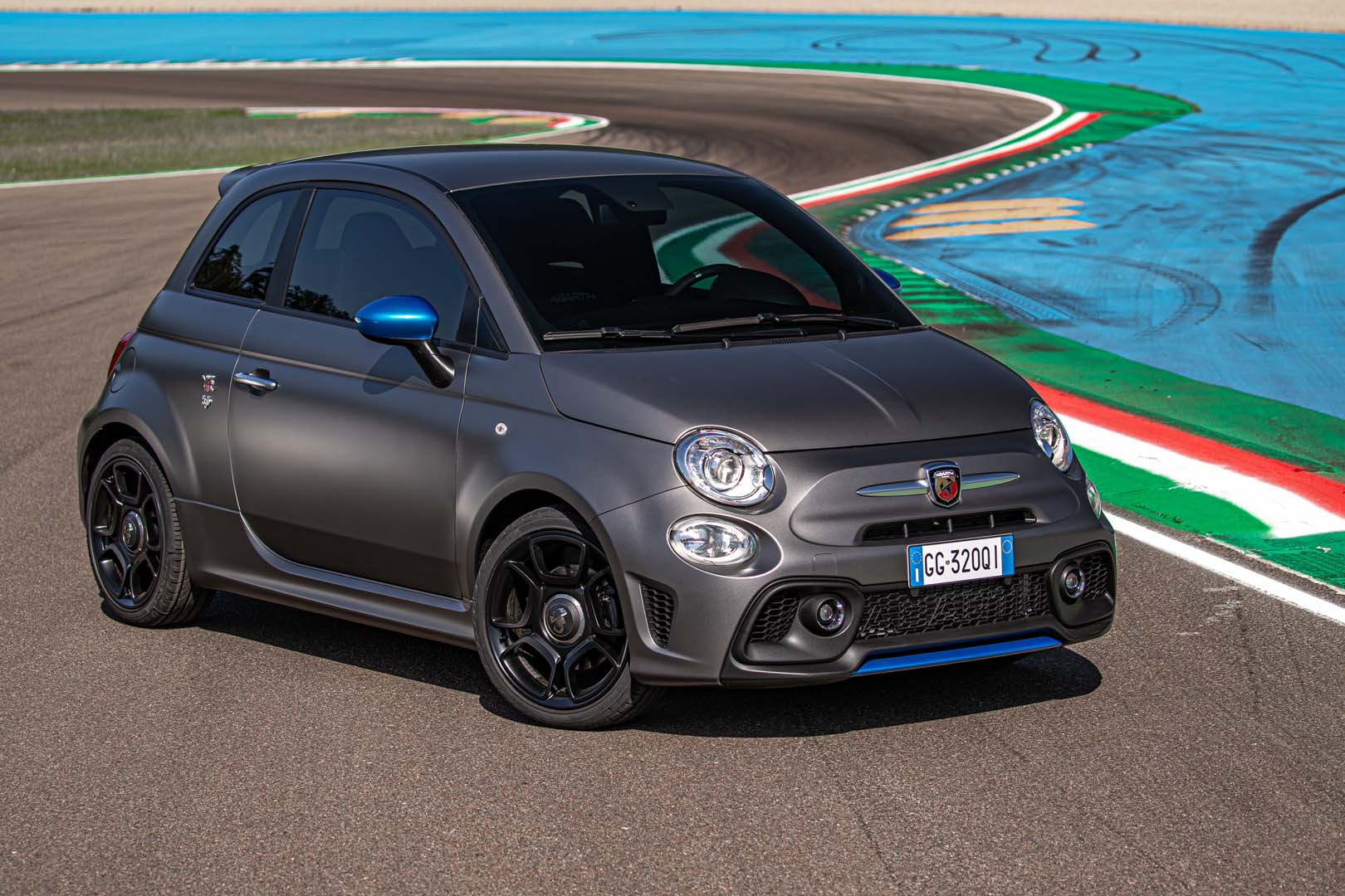 Abarth  595 2022, foto degli esterni