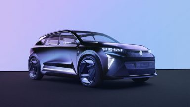 Renault Scénic E-Tech Electric: le ultime indiscrezioni