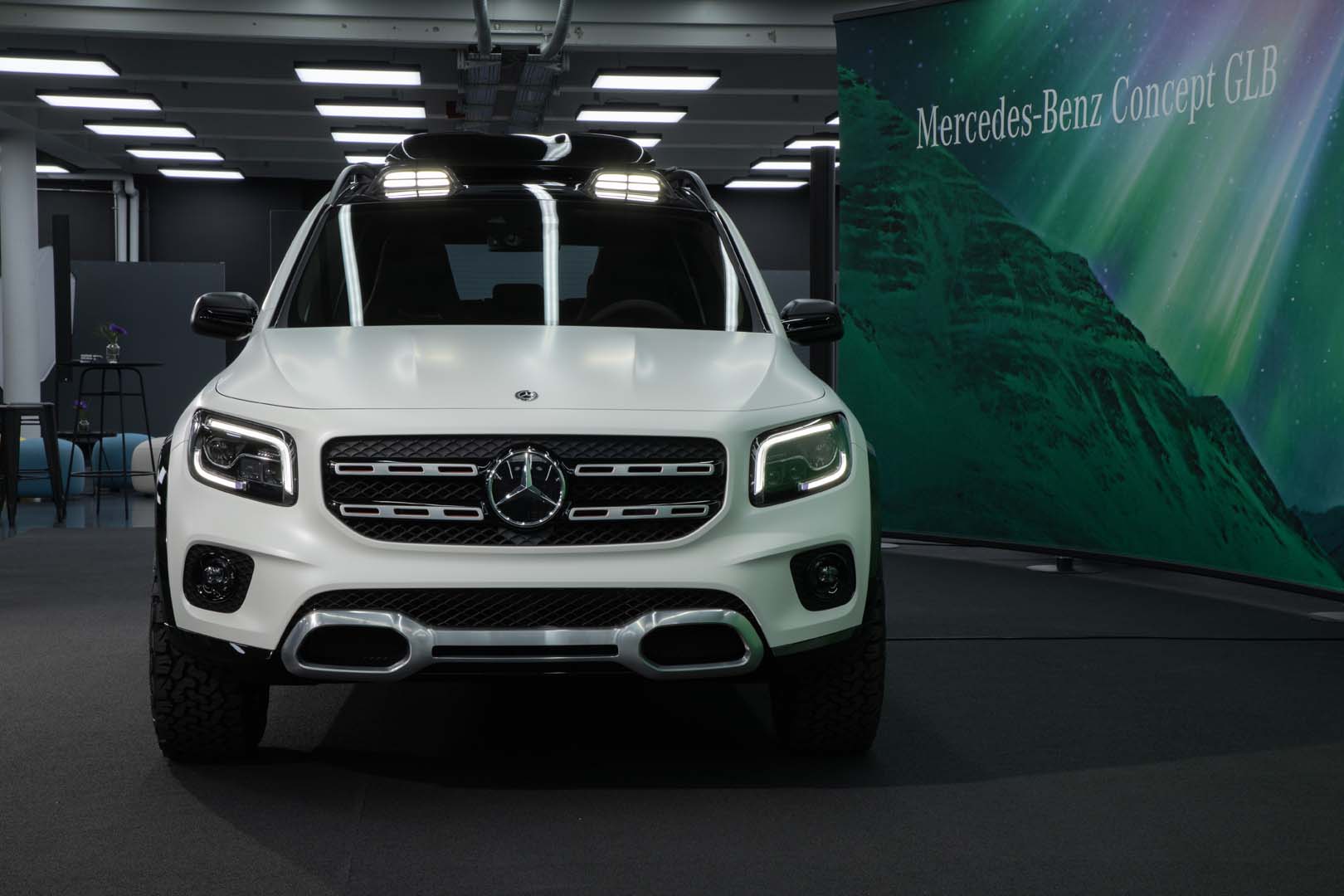 Mercedes-Benz  GLB SUV, foto degli esterni