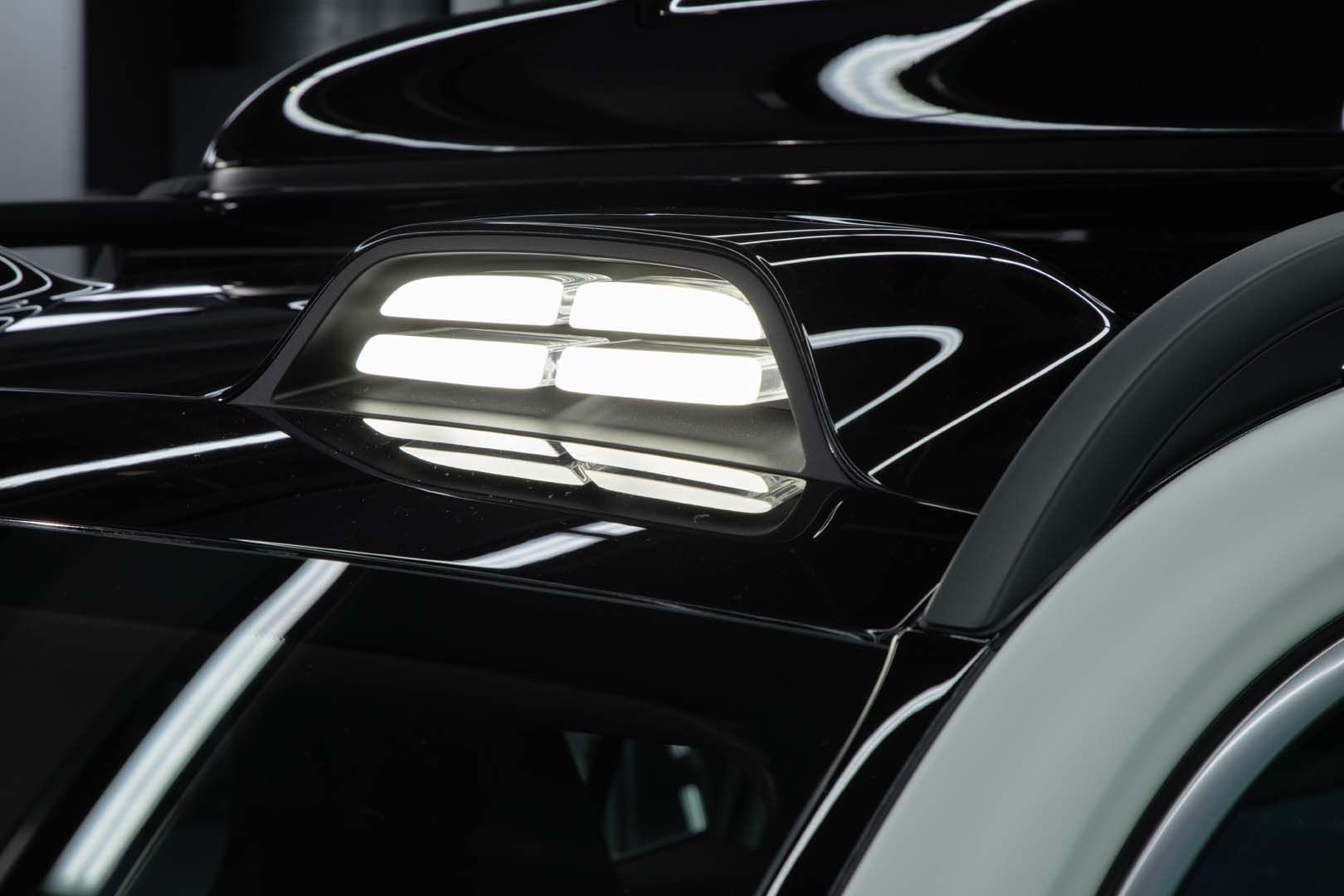 Mercedes-Benz  GLB SUV, foto degli esterni