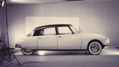 La Citroën DS 19 festeggiata al Salone di Parigi 2022