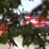 Ferrari Purosangue incrocia la F40 a Maranello | Video