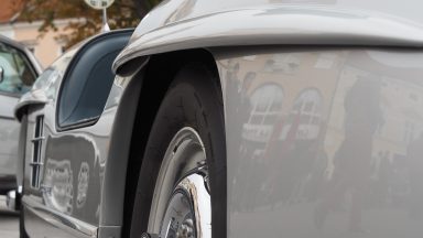 Mercedes-Benz 300 SL: il mito con le ali di gabbiano