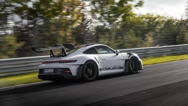 Porsche 911 GT3 RS al Nürburgring in 6'49