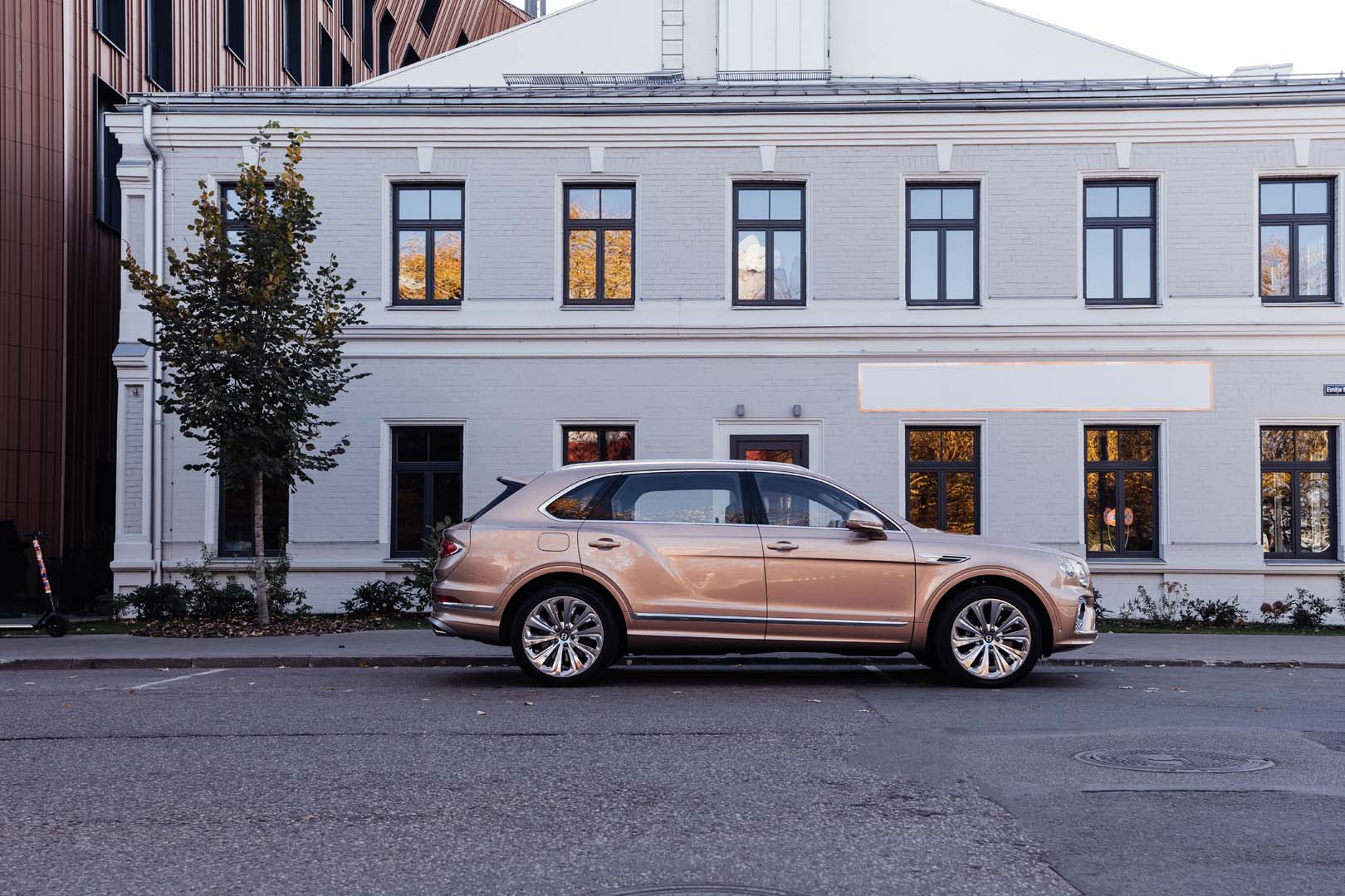 Bentley  Bentayga 2022, foto degli esterni