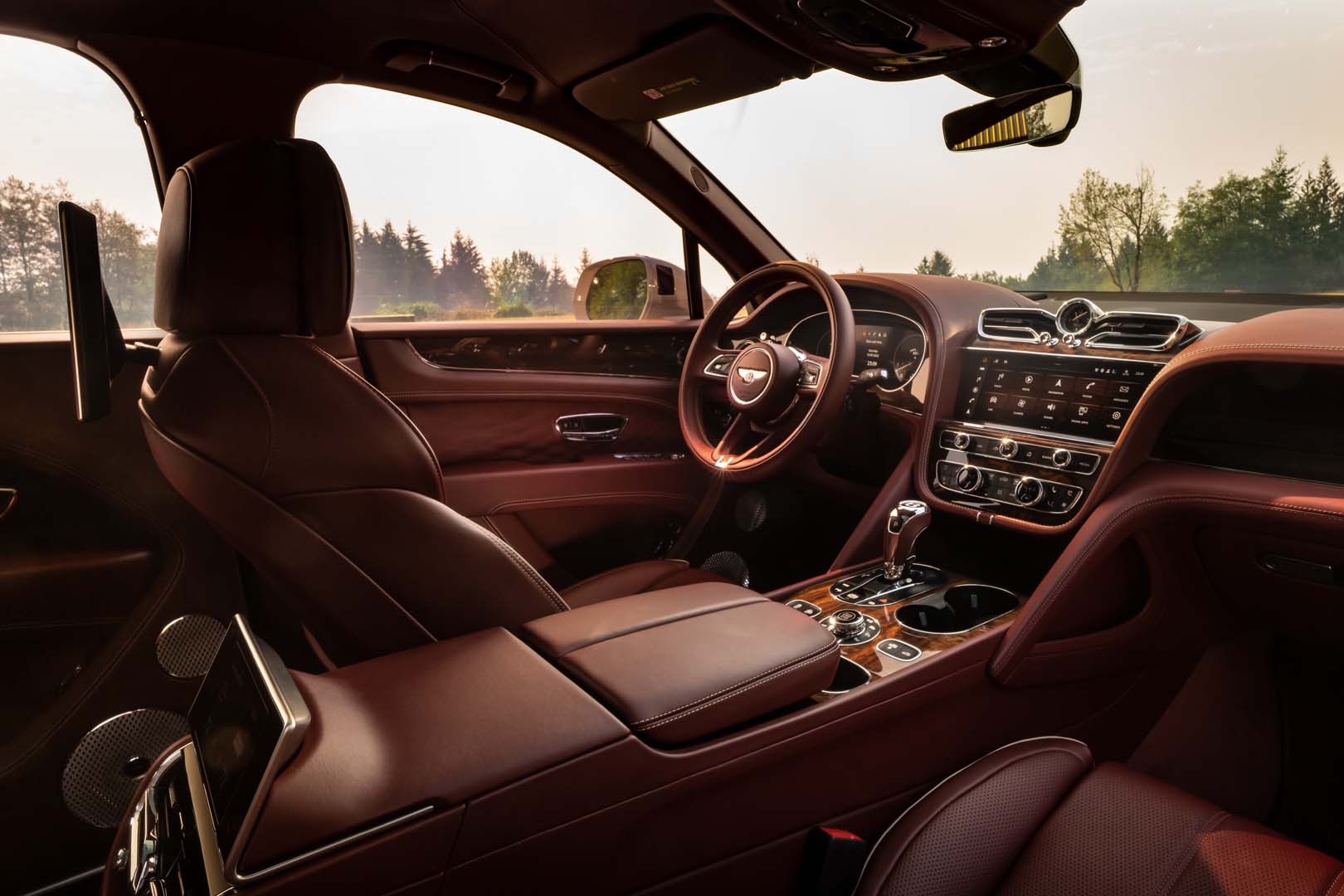 Bentley  Bentayga 2022, foto degli interni